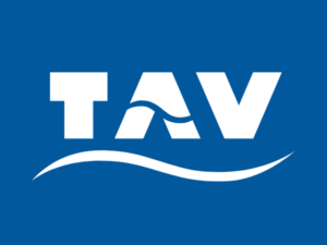 TAV Logo auf blauem Hintergrund, rein dekoratives Bild ohne weiteren Text, Aussage oder tiefere Bedeutung für den Kontext.